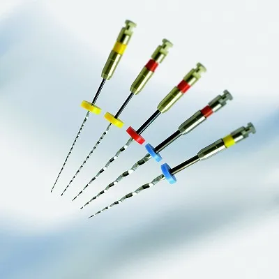 回転式根管治療器とニッケルチタンファイル02